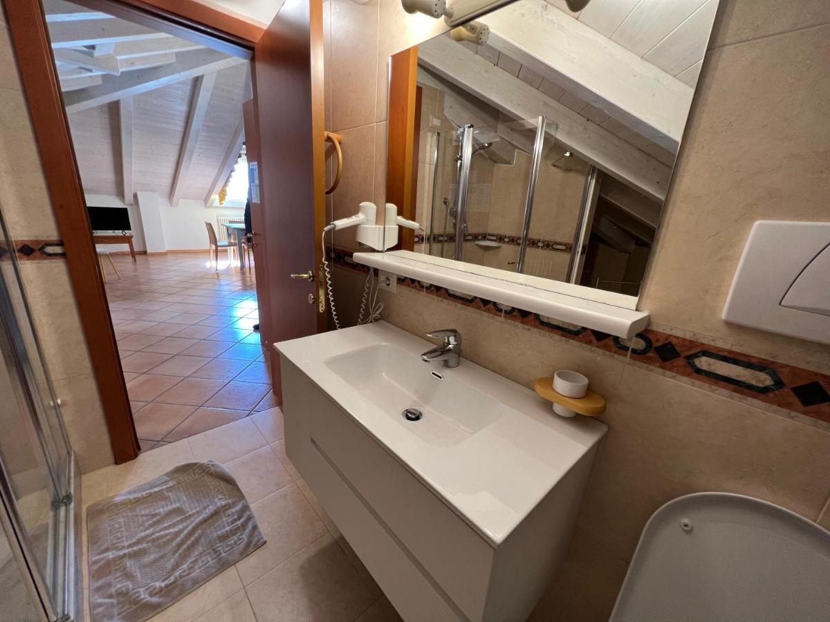 Studio Apartments Baia Azzurra 7 Torbole Sul Garda Eksteriør bilde
