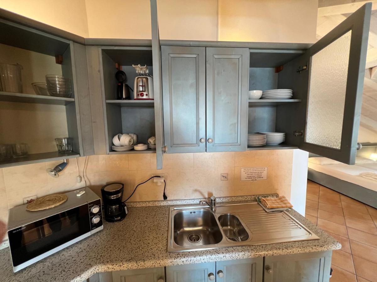 Studio Apartments Baia Azzurra 7 Torbole Sul Garda Eksteriør bilde