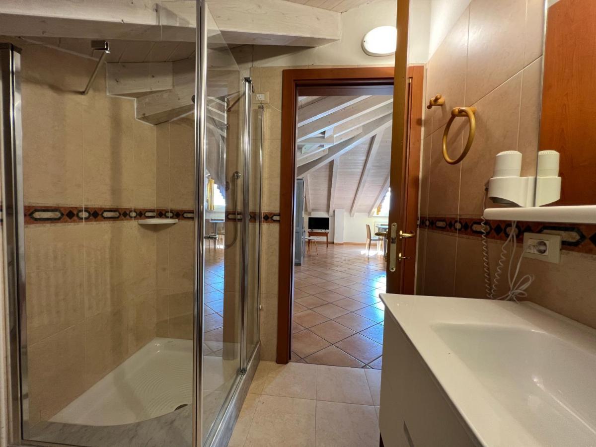 Studio Apartments Baia Azzurra 7 Torbole Sul Garda Eksteriør bilde