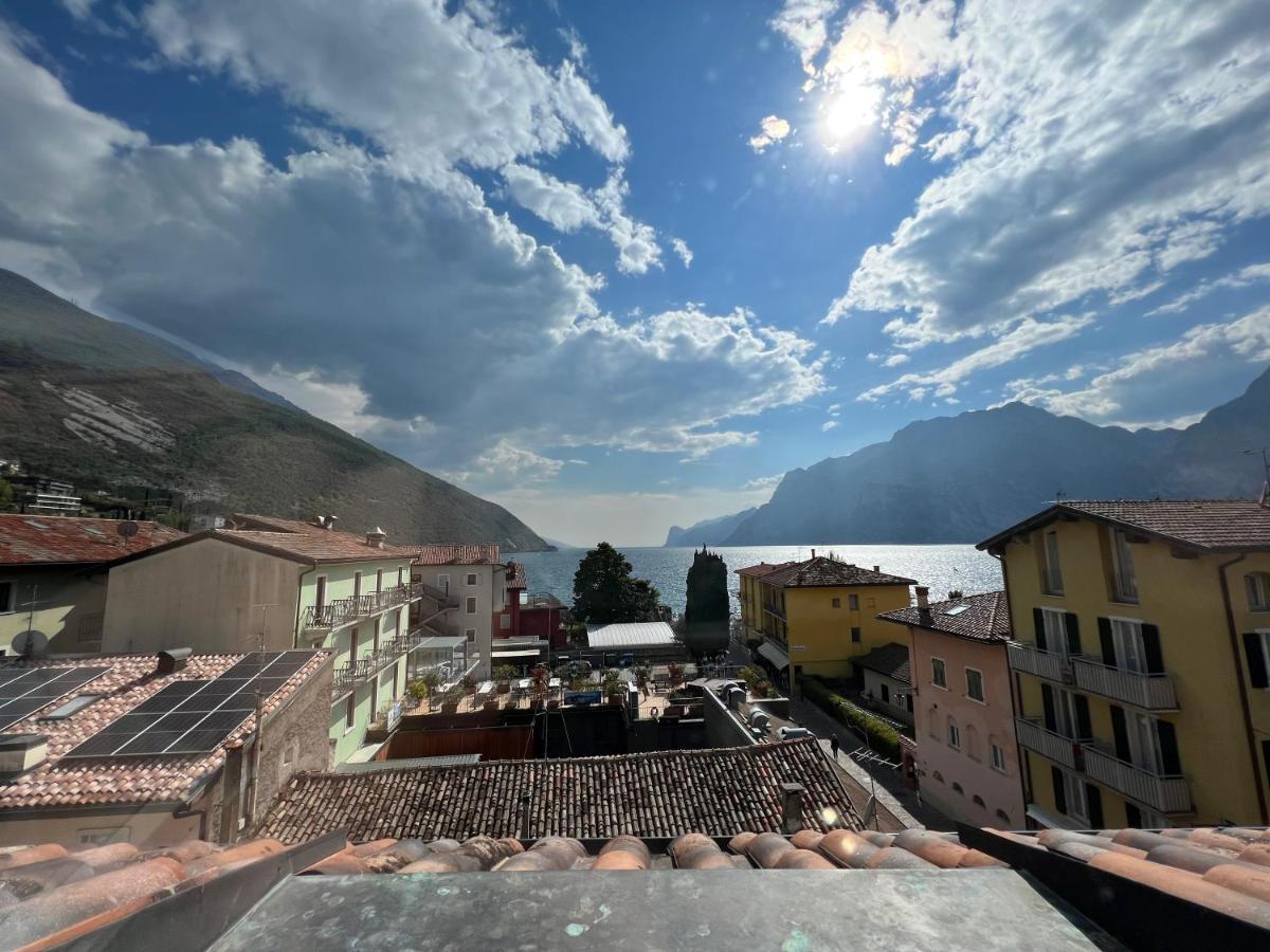 Studio Apartments Baia Azzurra 7 Torbole Sul Garda Eksteriør bilde